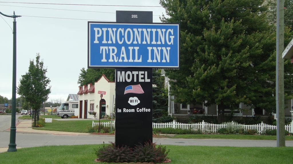 Pinconning Trail Inn Motel المظهر الخارجي الصورة